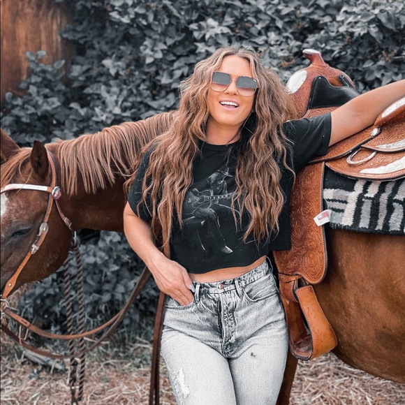 Meet your Posher, Megan - Picture 1 of 1